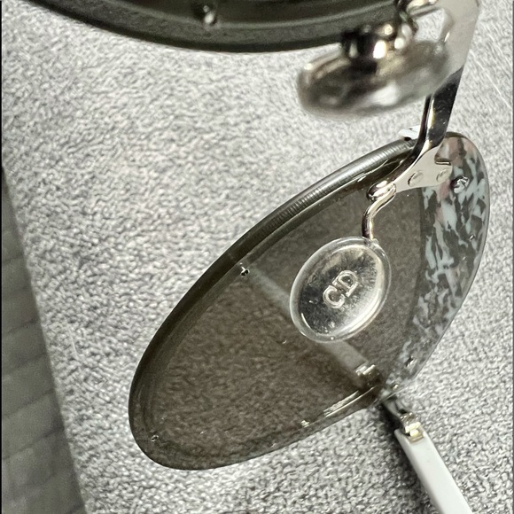 🎬CHRISTIAN DIOR OFFSET SHADES🎬 - Picture 3 of 11